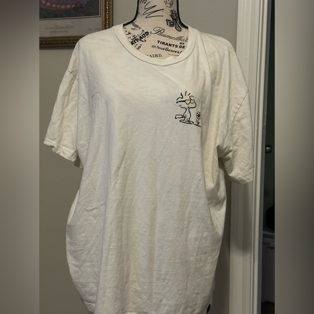 White Graphic T-Shirt with Snoopy Design